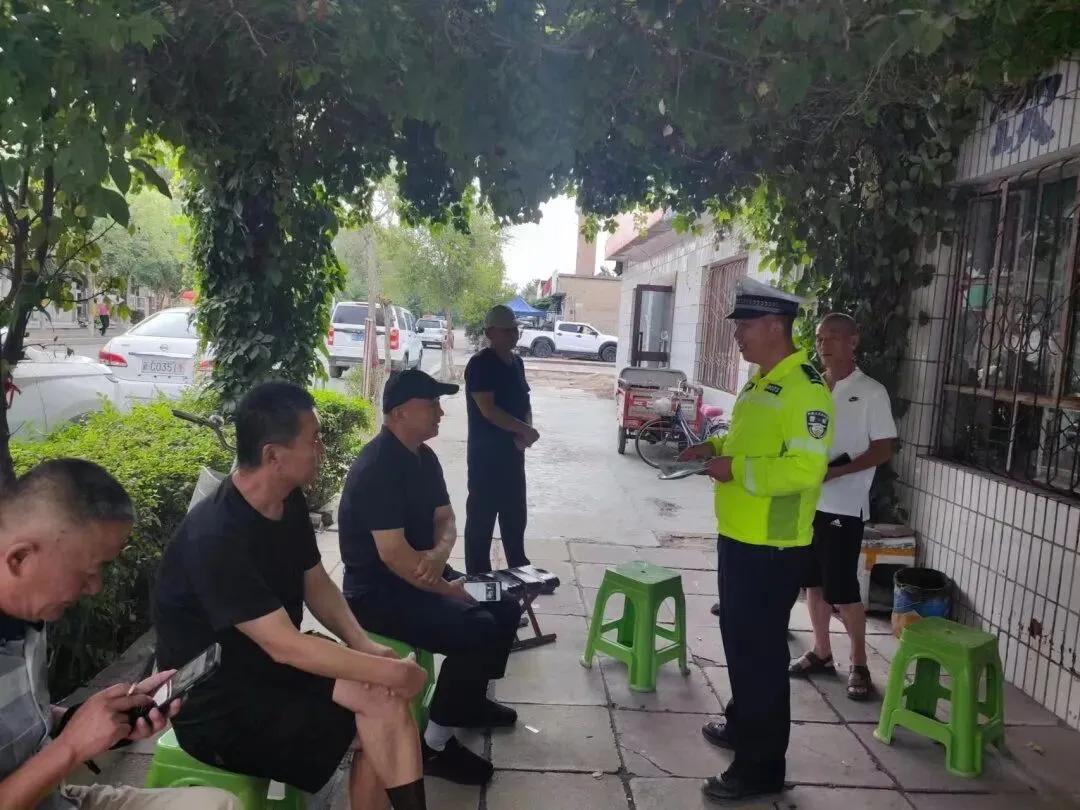 让“夕阳”更暖，让“朝阳”更艳！石河子交警用“土味”家常话守护“一老一小”平安路 